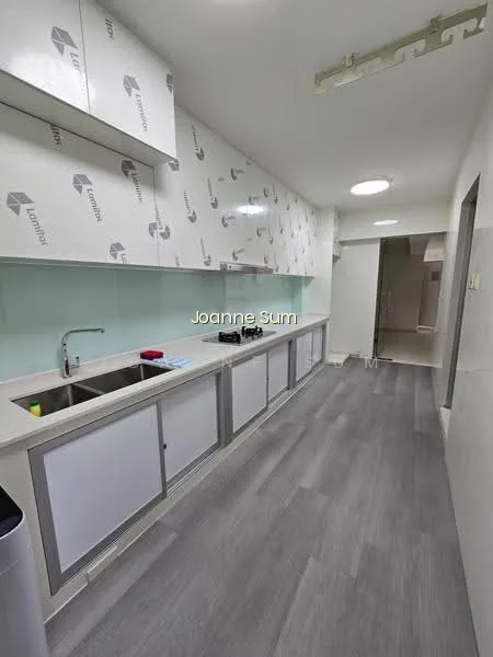 354D Admiralty Drive image 1 of 10