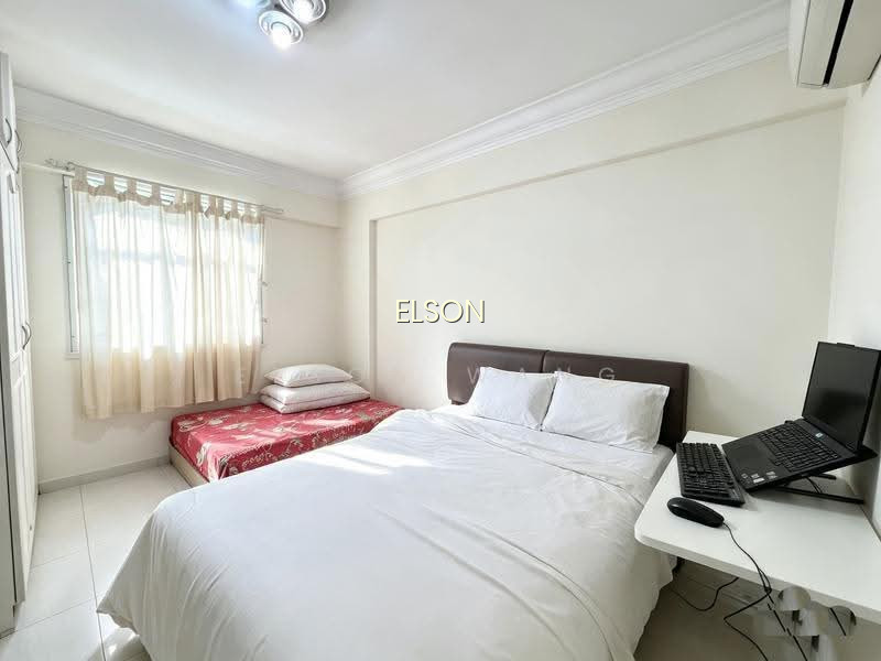 180 ANG MO KIO AVENUE 5 photo 3