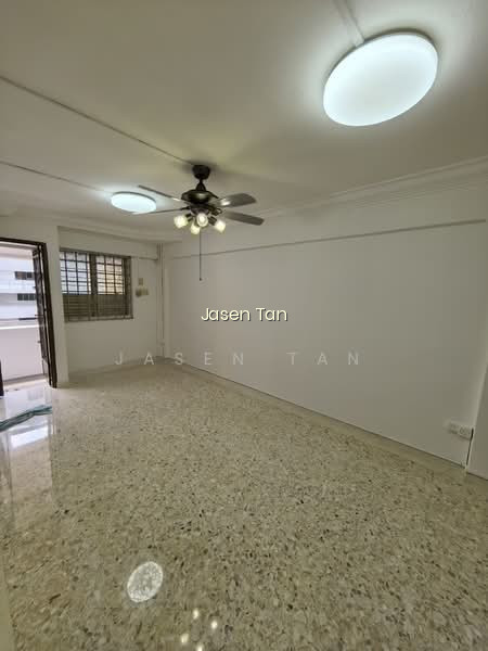 178 ANG MO KIO AVENUE 4 image 1 of 7