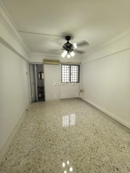 178 ANG MO KIO AVENUE 4 photo 2