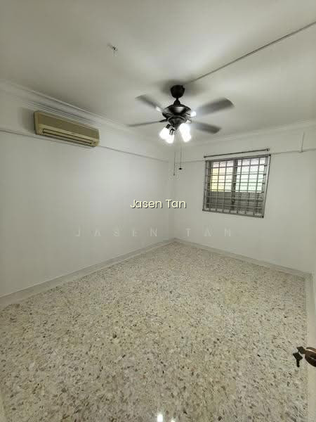 178 ANG MO KIO AVENUE 4 photo 3