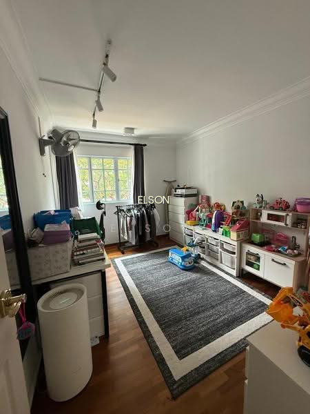 847 WOODLANDS STREET 82 photo 5