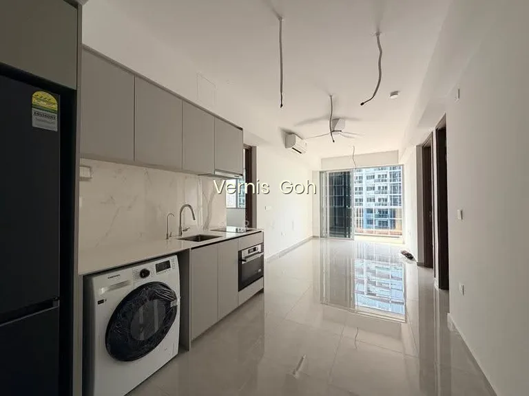 Grand Dunman image 1 of 10