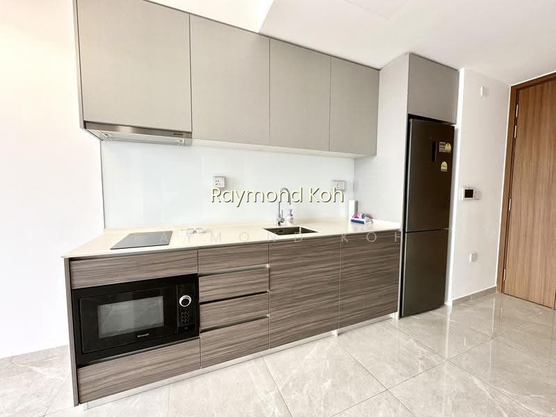 STIRLING RESIDENCES photo 4