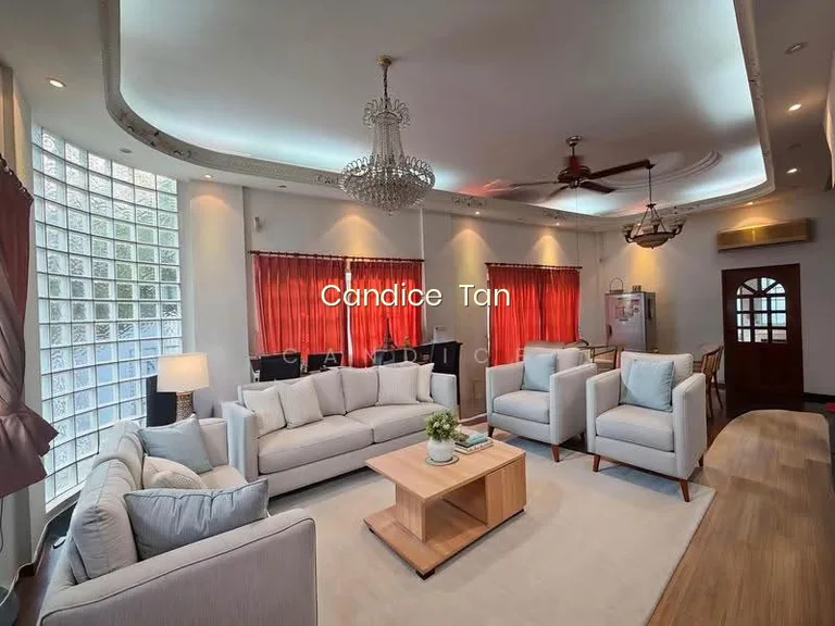 Rare 20M Frontage, 3 Storeys, 8 Bedrooms With Big Garden image 1 of 5