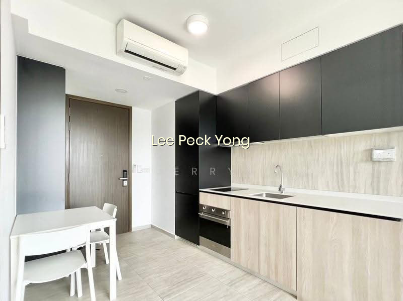 GRANDEUR PARK RESIDENCES photo 2