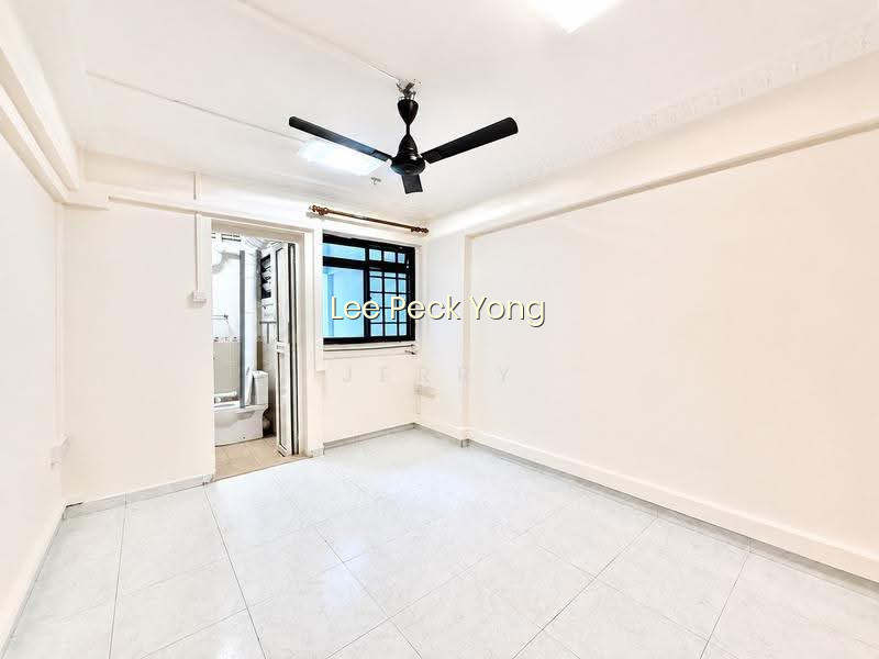 462 CRAWFORD LANE photo 3