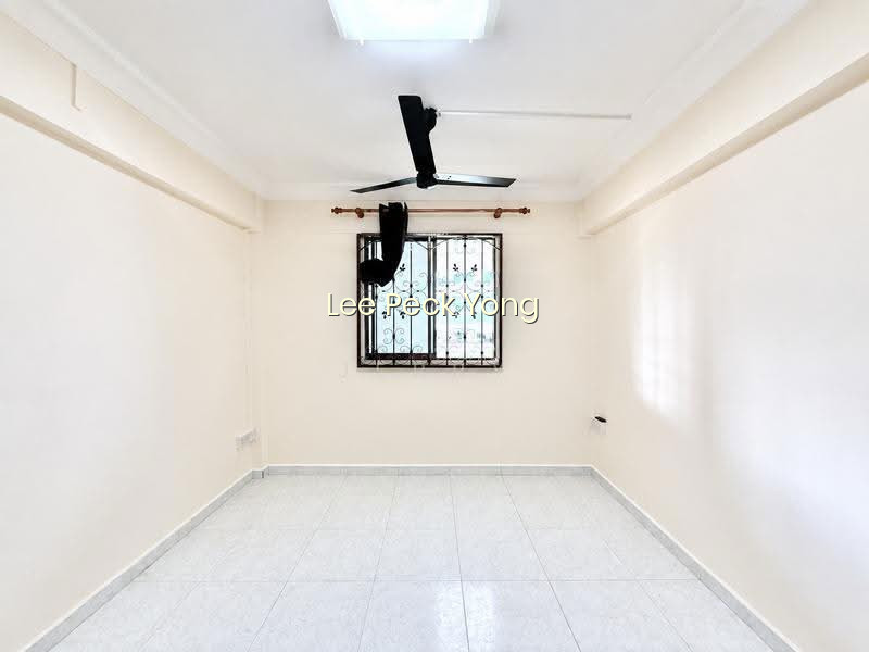 462 CRAWFORD LANE photo 5