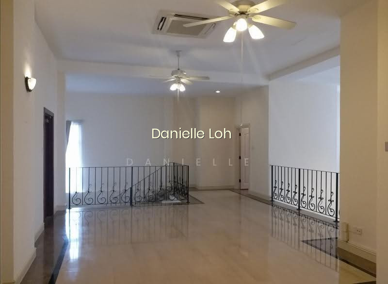 LEONIE CONDOTEL image 1 of 10