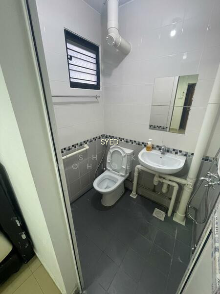 269C QUEEN STREET photo 6