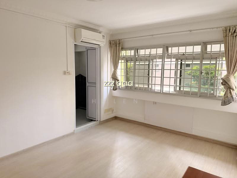 572 PASIR RIS STREET 53 image 1 of 10