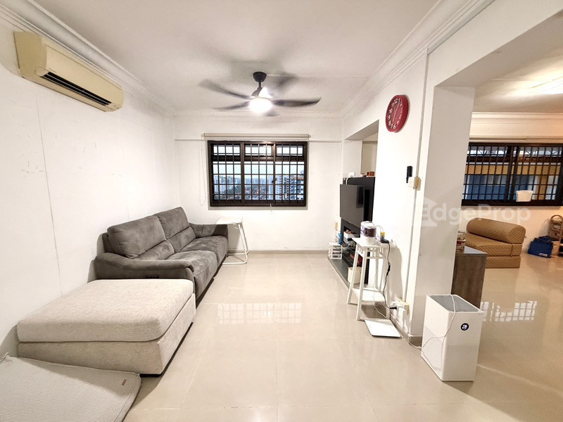 335 SEMBAWANG CLOSE photo 5