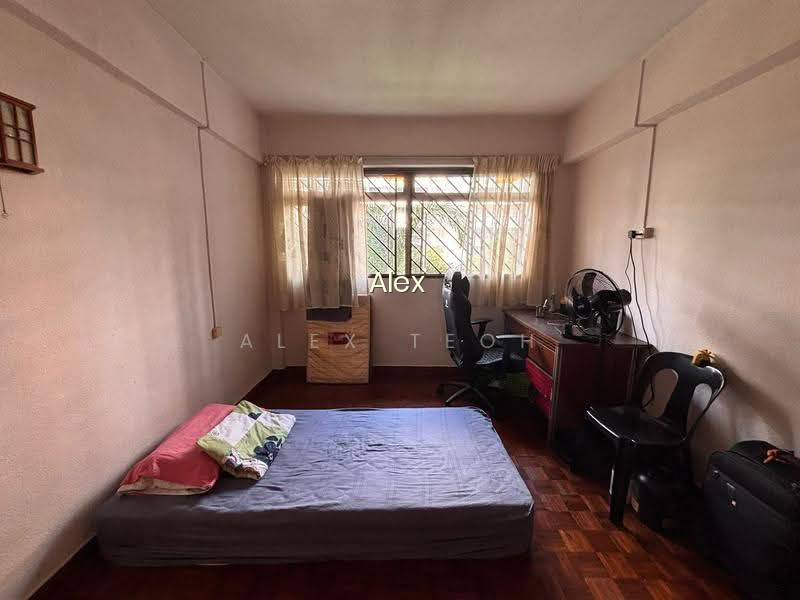 372 CLEMENTI AVENUE 4 image 1 of 9