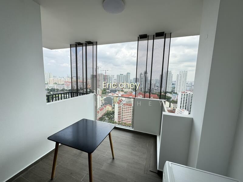 UPTOWN @ FARRER photo 2