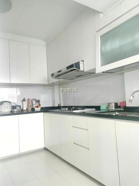 779 WOODLANDS CRESCENT photo 6
