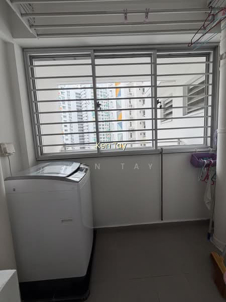 451B SENGKANG WEST WAY photo 3