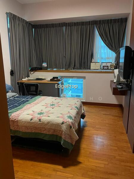 Butterworth 8 photo 3