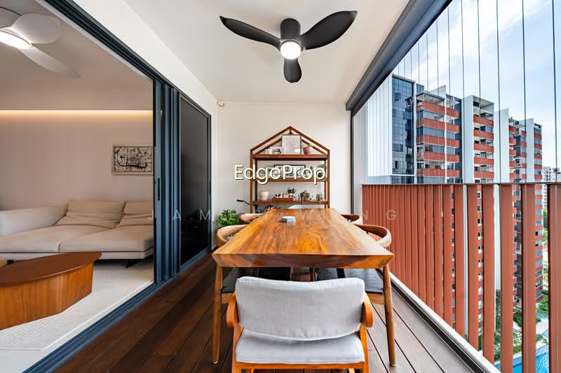 RIVERFRONT RESIDENCES photo 6