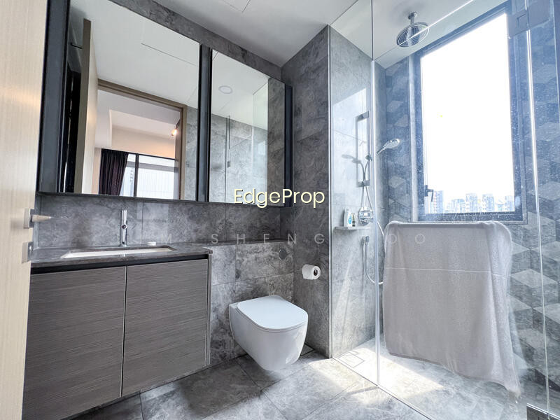 LEEDON GREEN photo 5