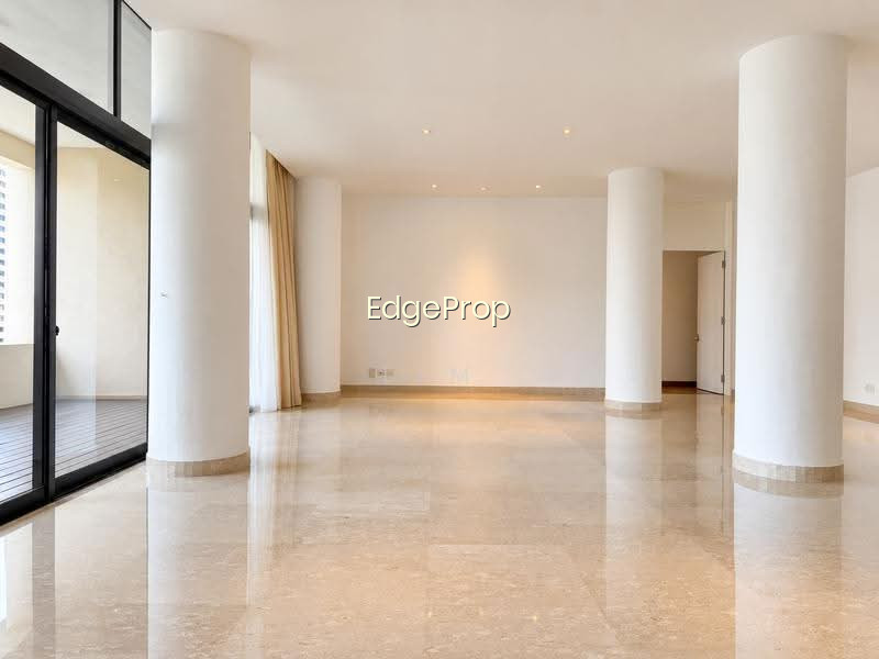 The Colonnade photo 3