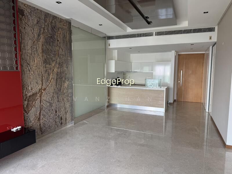 MARINA BAY RESIDENCES photo 3