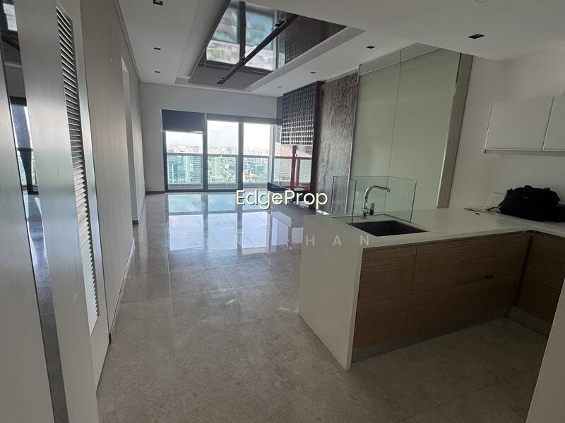 MARINA BAY RESIDENCES photo 5