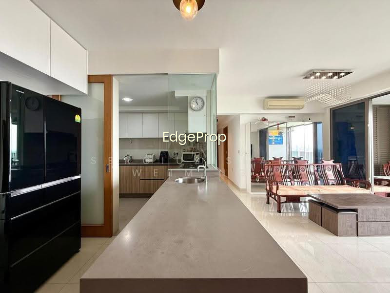 RIVERCOVE RESIDENCES EC photo 3