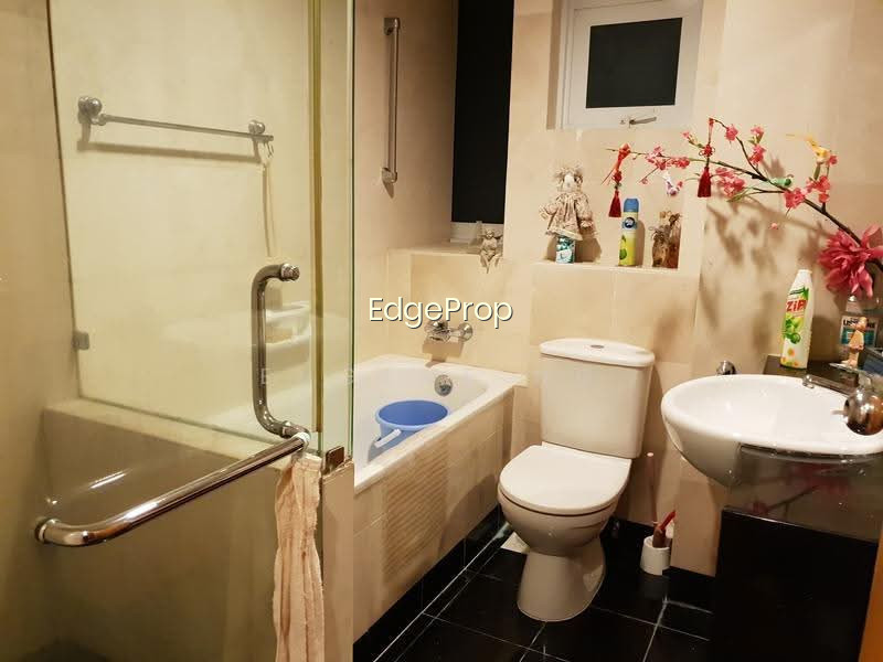 Breezy Mansions photo 5