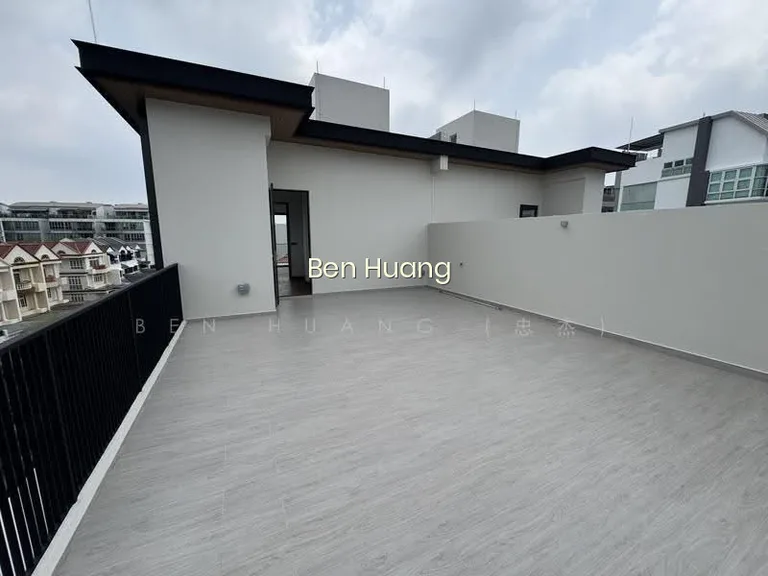 Seen Brand New 3.5 Storey Semi-D @ Telok Kurau image 1 of 8