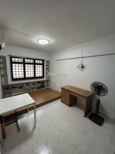 409 SEMBAWANG DRIVE photo 3