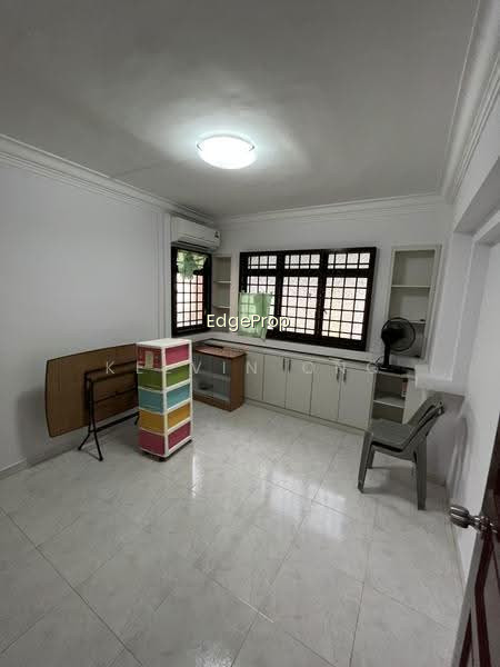 409 SEMBAWANG DRIVE photo 4
