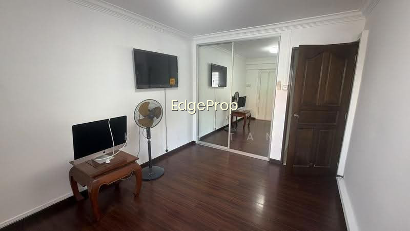 457 TAMPINES STREET 42