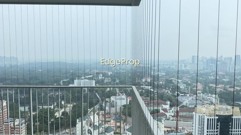THE METROPOLITAN CONDOMINIUM image 1 of 10