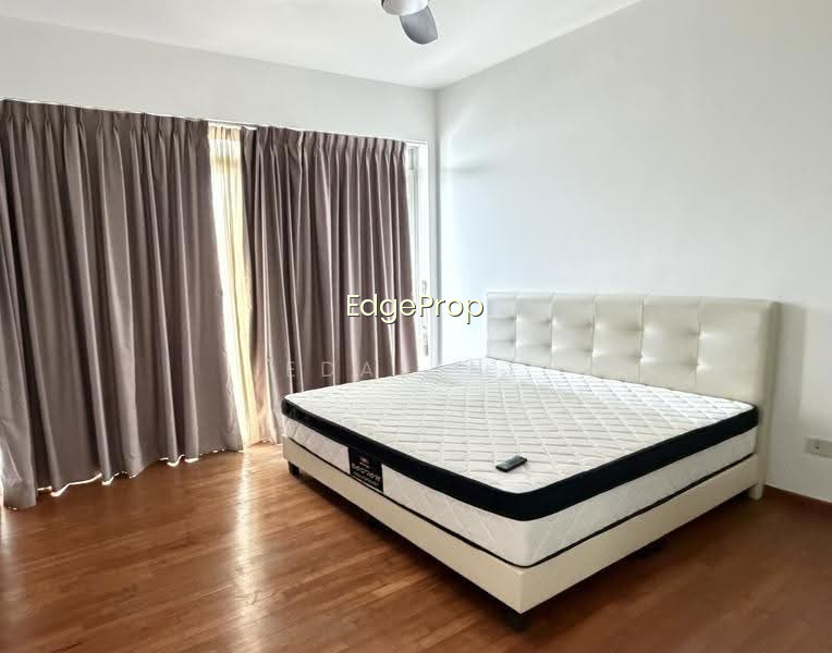 The Metropolitan Condominium photo 4