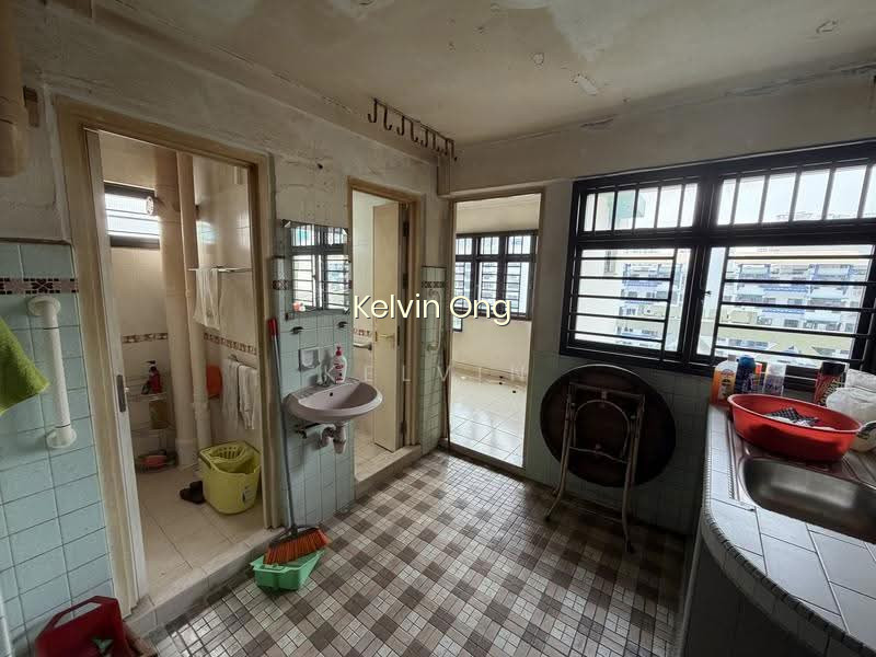 86 WHAMPOA DRIVE photo 3