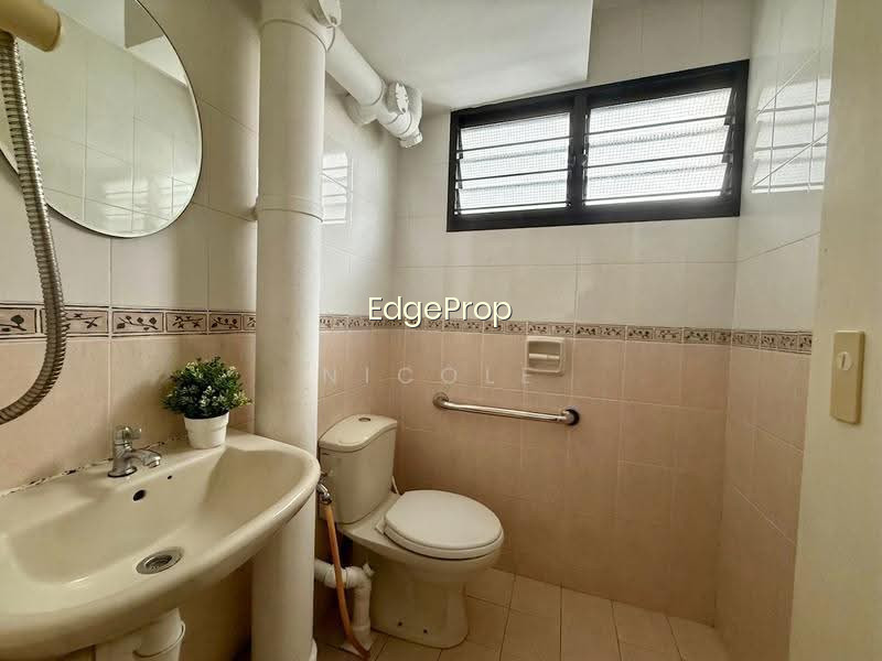 425 ANG MO KIO AVENUE 3 photo 5