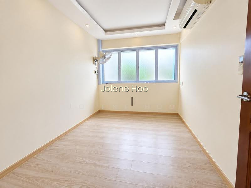 137 MARSILING ROAD photo 5