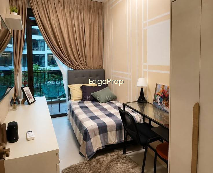 VARSITY PARK CONDOMINIUM photo 2