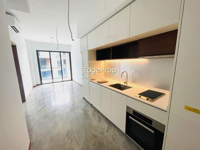 FOURTH AVENUE RESIDENCES photo 3