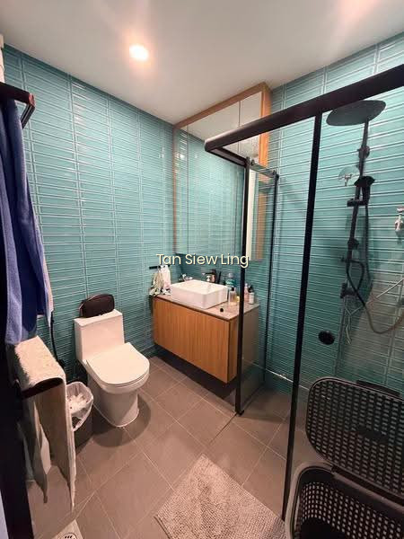 221 HOUGANG STREET 21 image 1 of 10