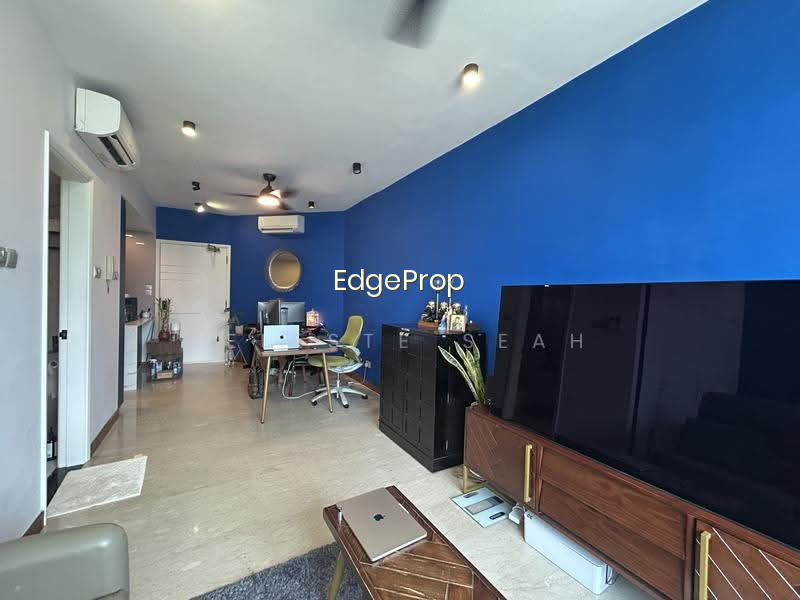 COMPASS HEIGHTS photo 6