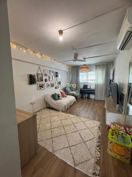 434 TAMPINES STREET 43 photo 5