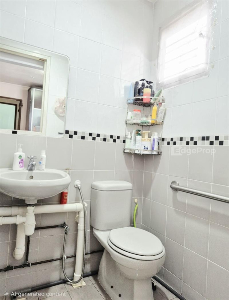 736 YISHUN STREET 72 photo 6