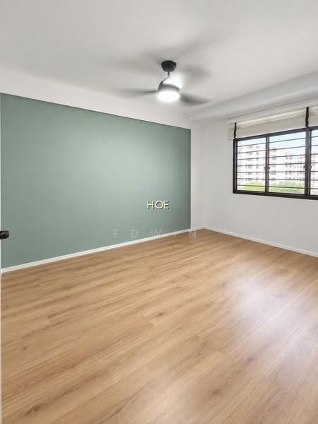 18 EUNOS CRESCENT image 1 of 8