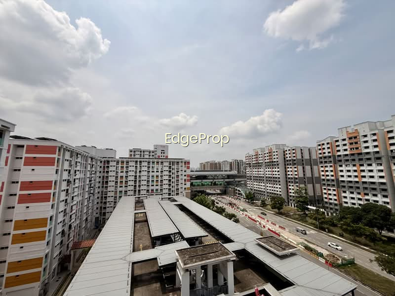 734 JURONG WEST STREET 73 photo 2