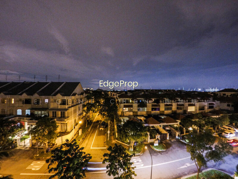 EASTWOOD REGENCY photo 4