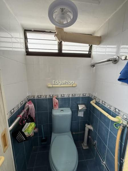 187 BOON LAY AVENUE photo 2