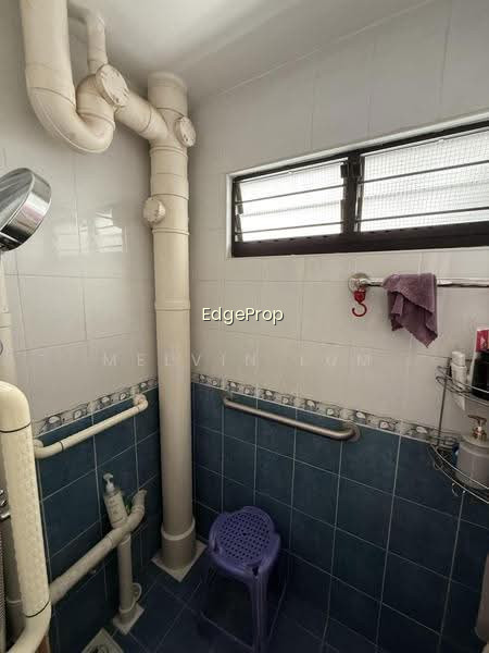 187 BOON LAY AVENUE photo 3