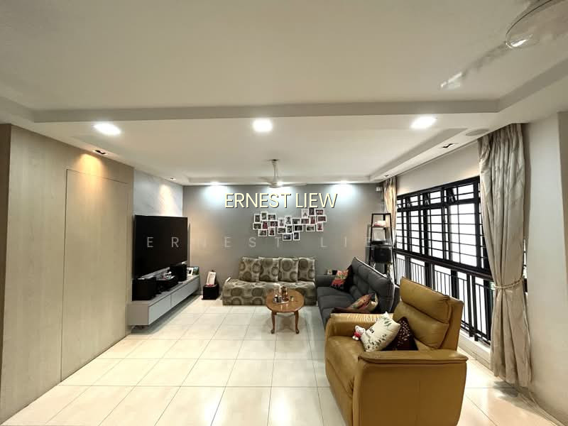 122E RIVERVALE DRIVE image 1 of 9