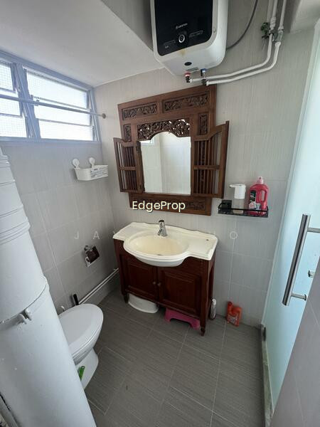 60 TELOK BLANGAH HEIGHTS photo 3